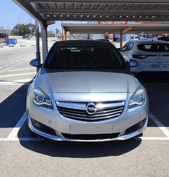 Opel Insignia Année  2015 Moteur 1.4 Turbo 140 CV  Essence Kilométrage 245000 KM
