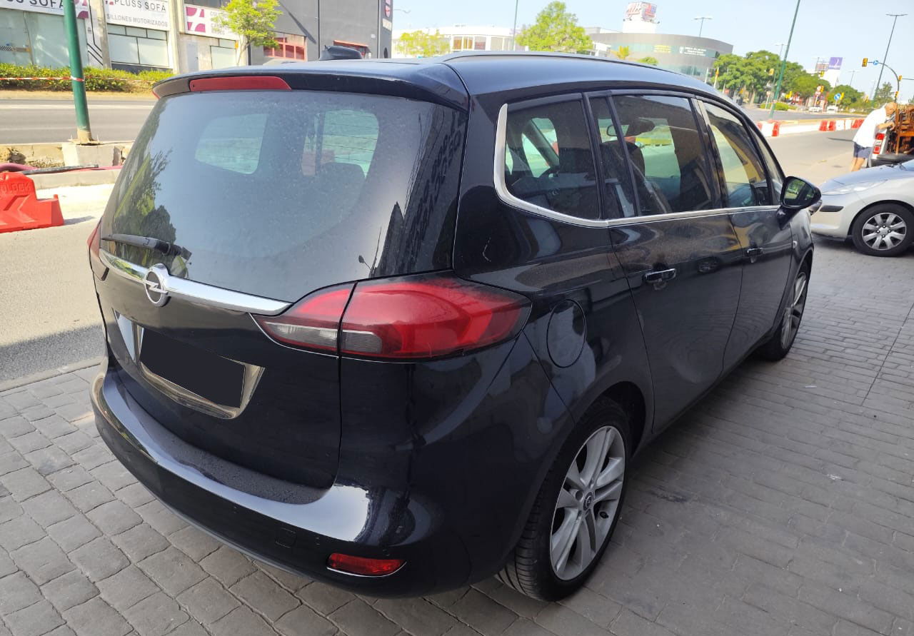 Opel Zafira Moteur Essence 1.6 115 CV Année 2012 kilométrage 148000 KM