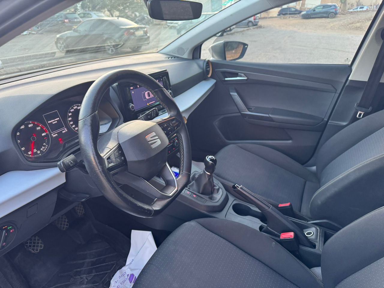 SEAT IBIZA année 2022 Essence moteur 1.0 TSI 95 CV KILOMÉTRAGE 76000 KM