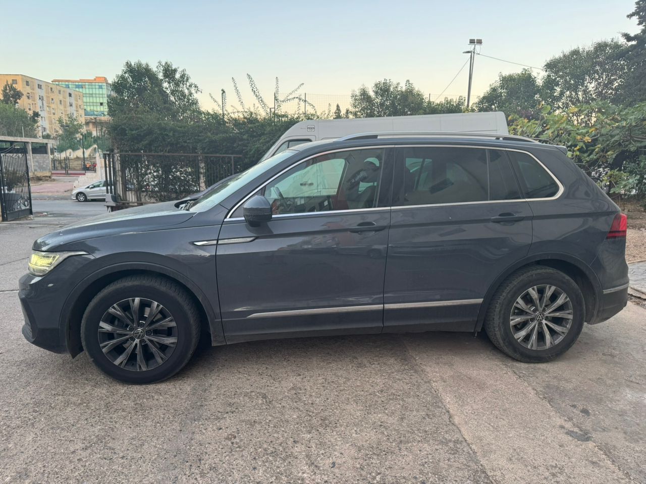 Volkswagen TIGUAN ANNÉE 2022 ESSENCE MOTEUR 1.5 TSI 150 CV KILOMÉTRAGE 47000 KM