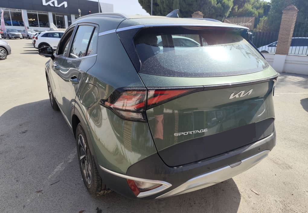 KIA SPORTAGE Année 2024 MOTEUR  1.6 T-GDI 265 CV HYBRIDE kilométrage 13800 KM