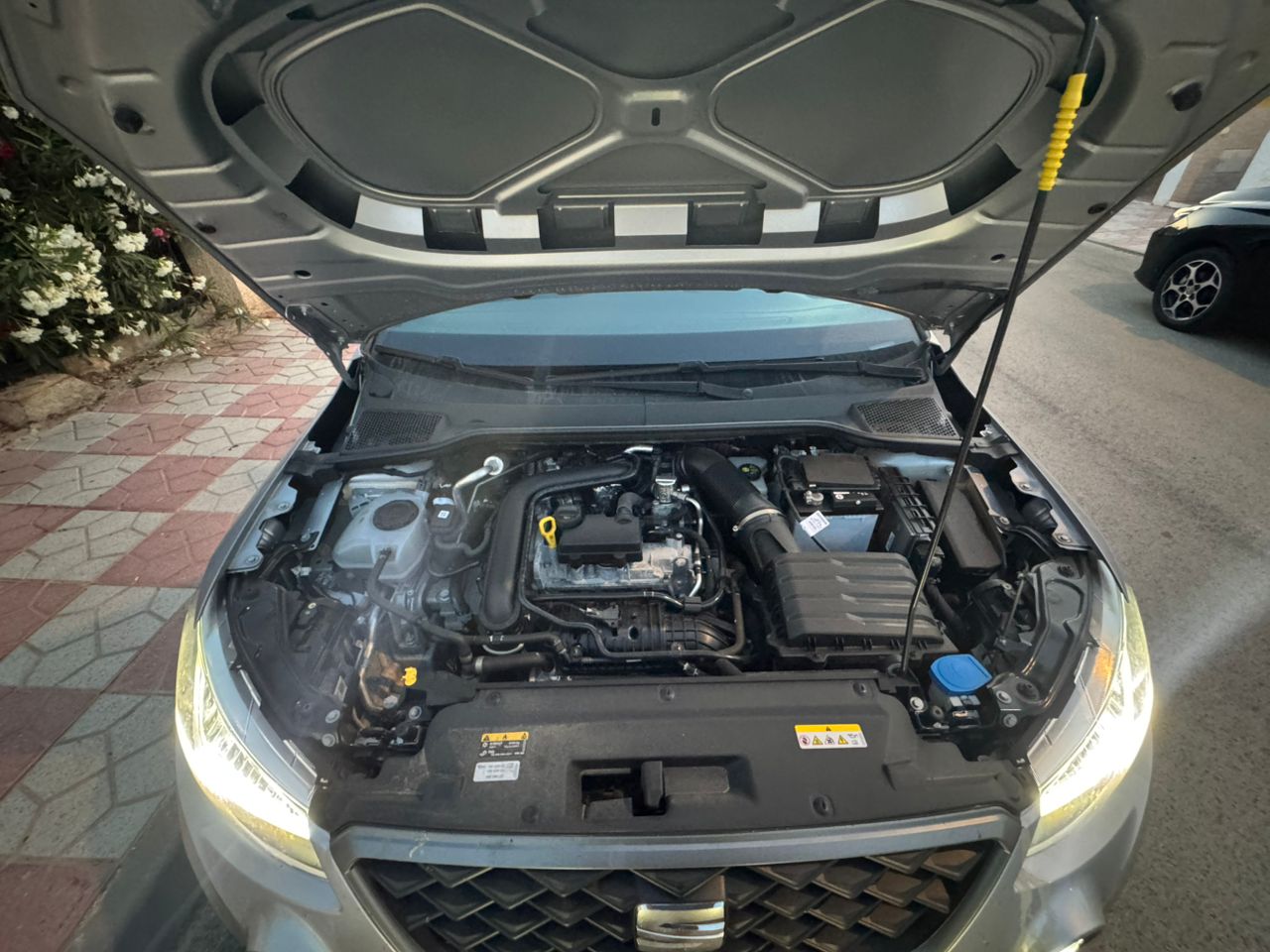 Seat Arona fr Gris ESSENCE Année 2023 moteur 1.0 TSI 95 CV KILOMÉTRAGE 24400 KM