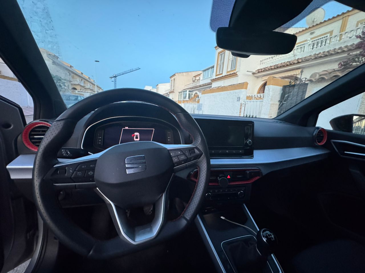 Seat Arona fr Gris ESSENCE Année 2023 moteur 1.0 TSI 95 CV KILOMÉTRAGE 24400 KM